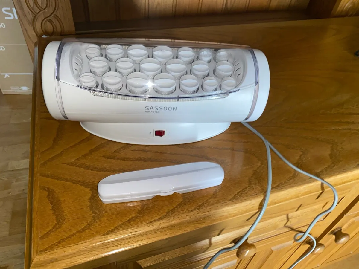 Heated Hair Rollers - Image 3