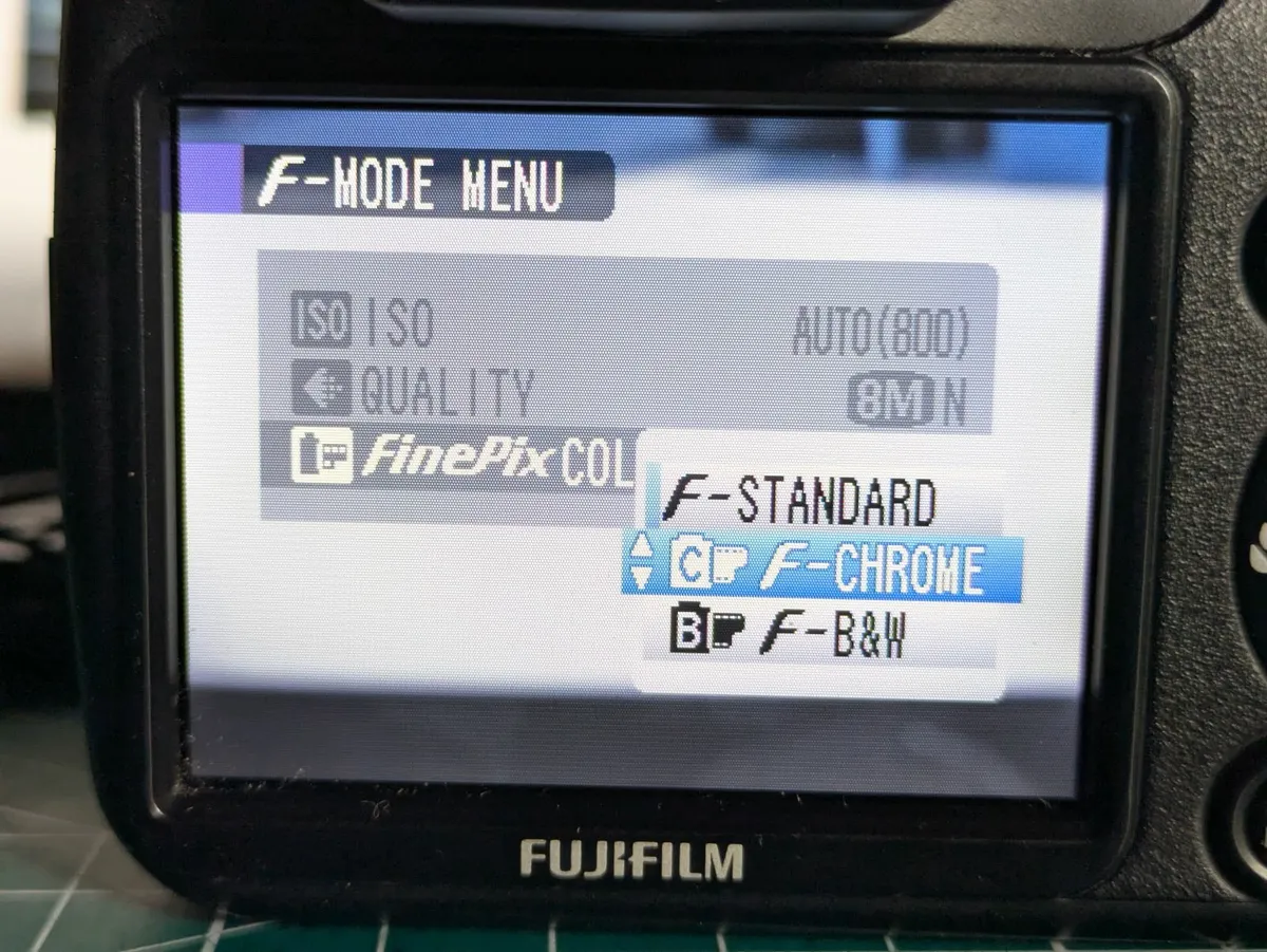 Fujifilm S5800 8MP SuperCCD🌈 digital camera - Image 2