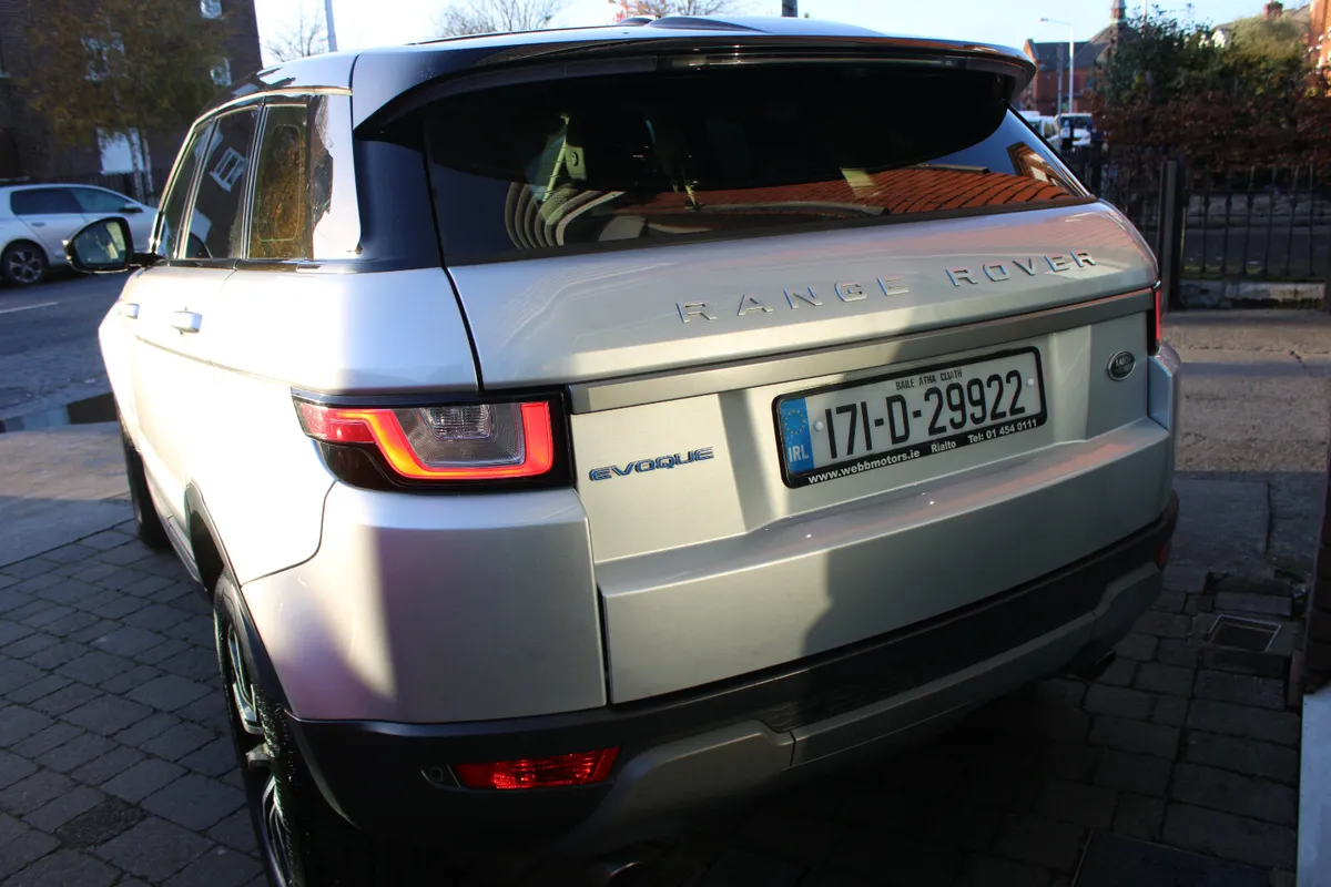 Land Rover Range Rover Evoque 4X4 2017 *1 OWNER* - Image 4