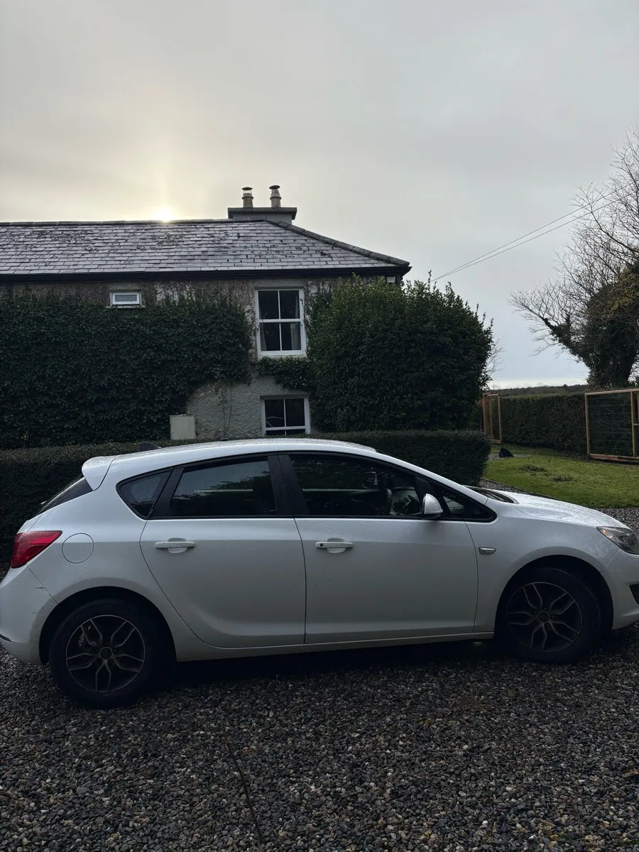 Vauxhall Astra 1.2 Diesel - Image 3