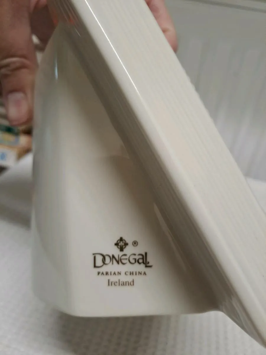 Donegal Parian 50th Wedding Anniversary book - Image 4