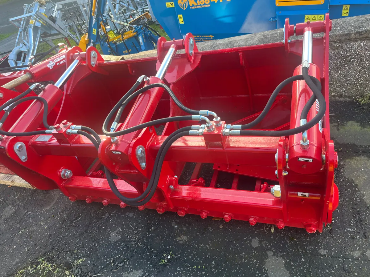 New Redrock 5FT 10 Alligator Sheargrab - Image 1