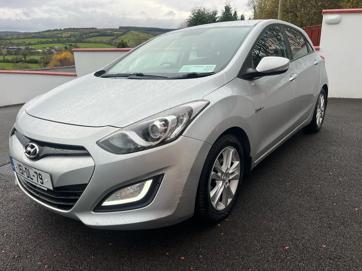 2015 Hyundai i30 Diesel deluxe - Image 2