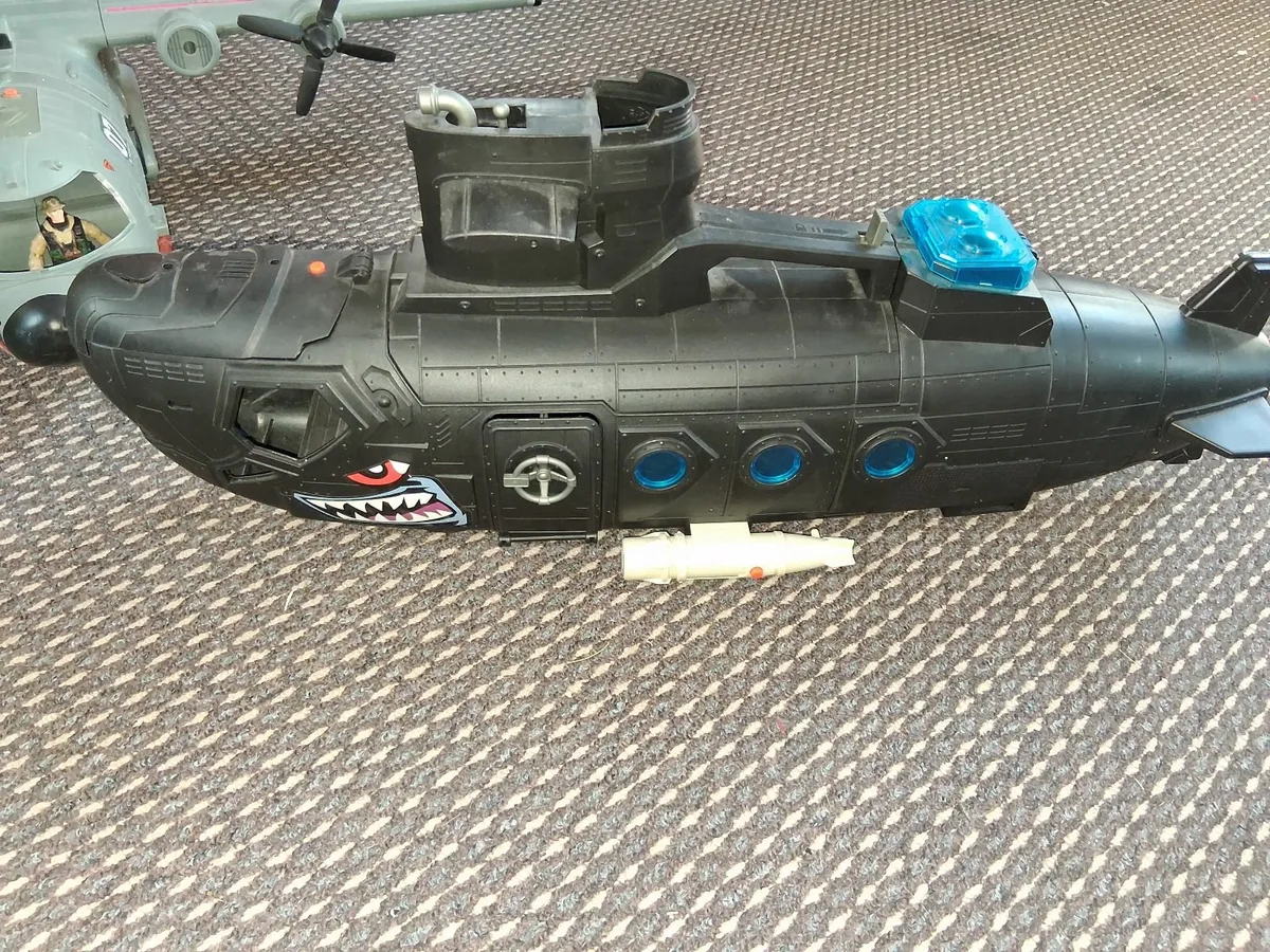 Hercules cargo Plane & Submarine toys - Image 3