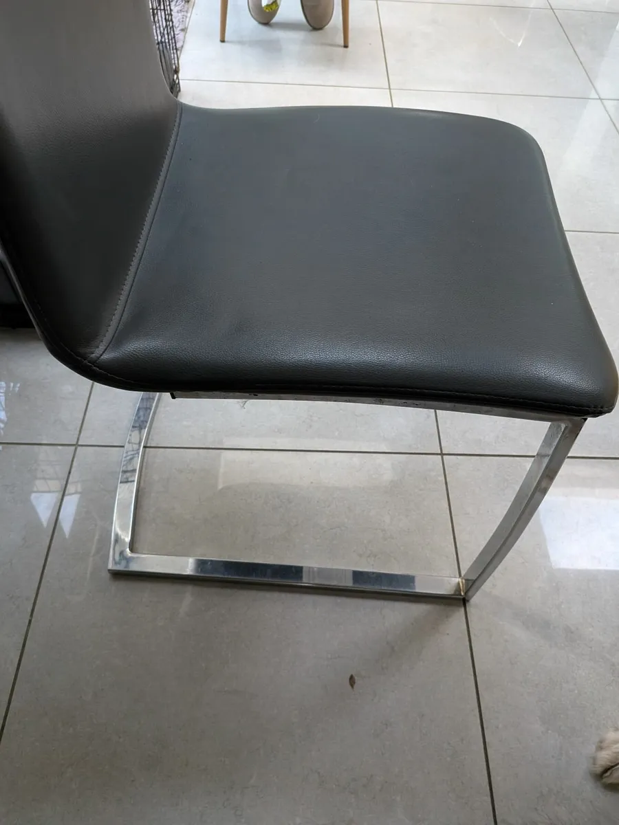 Kitchen Chairs x 5 Free to take. - Image 1