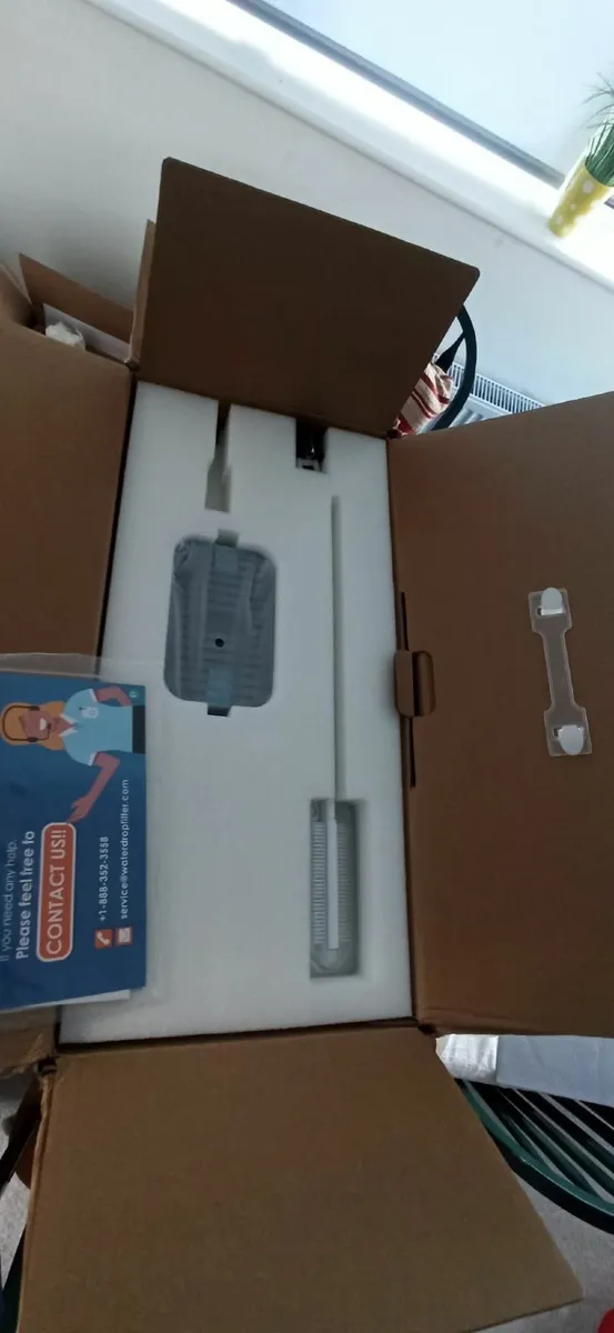 Hot and Cold Water Dispenser - Image 3