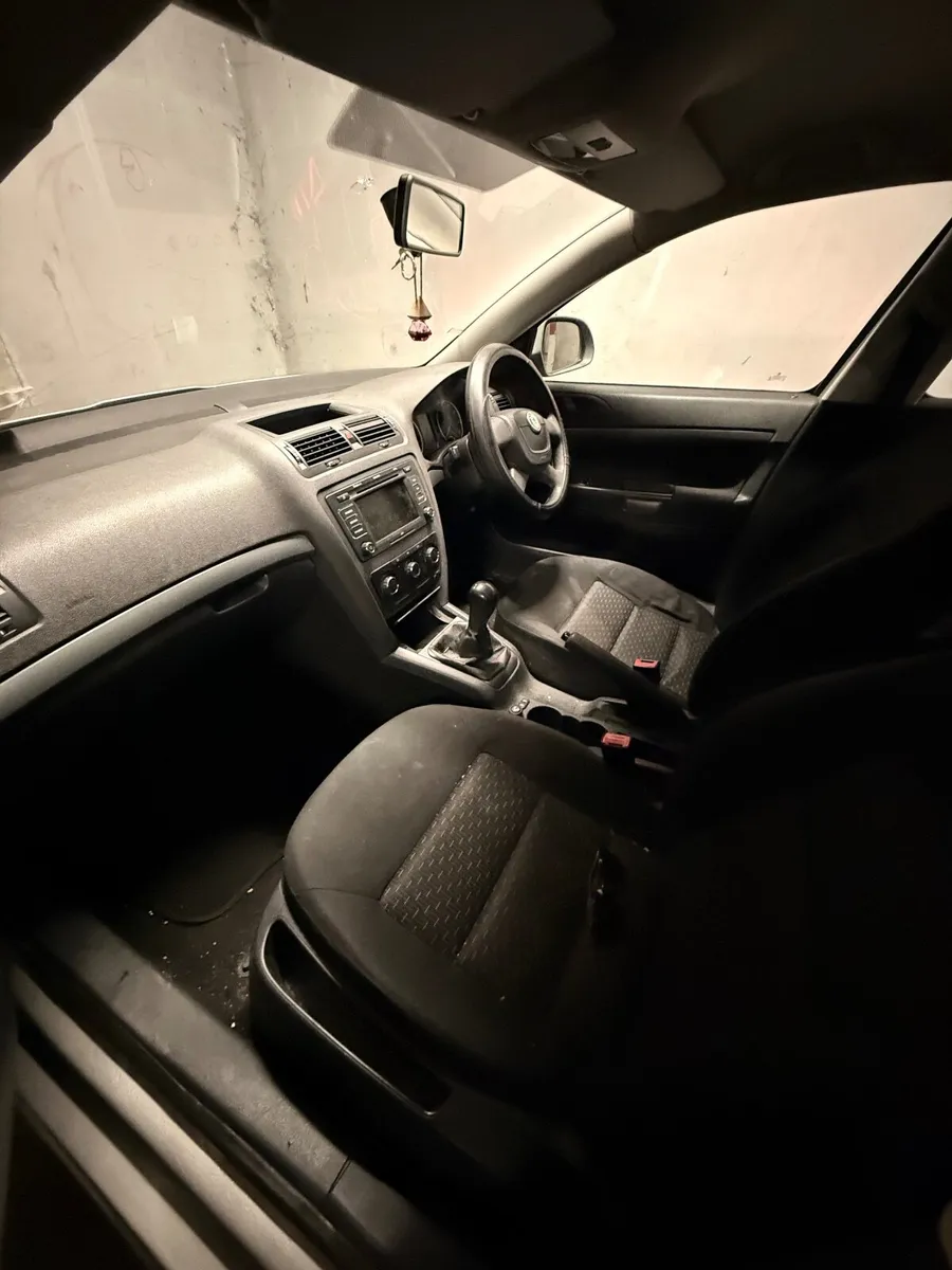 Skoda Octavia 2012 - Image 2