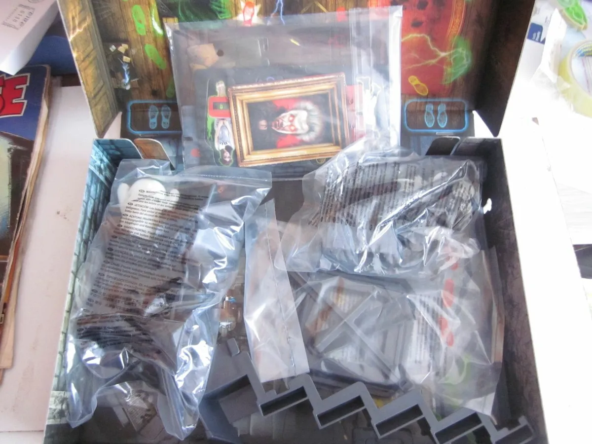 New Ghost Castle 3D Board Game - Image 4