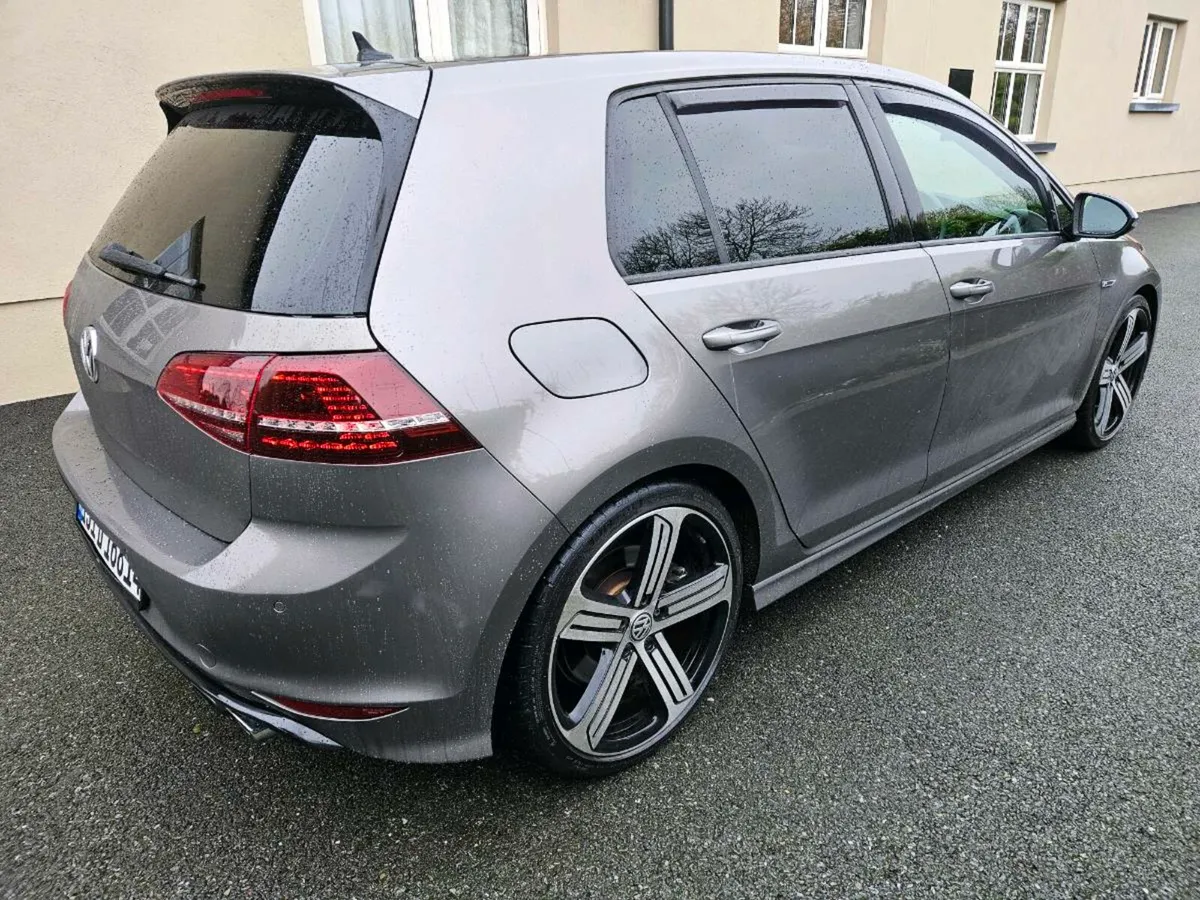 VOLKSWAGEN GOLF R MANUAL - Image 3