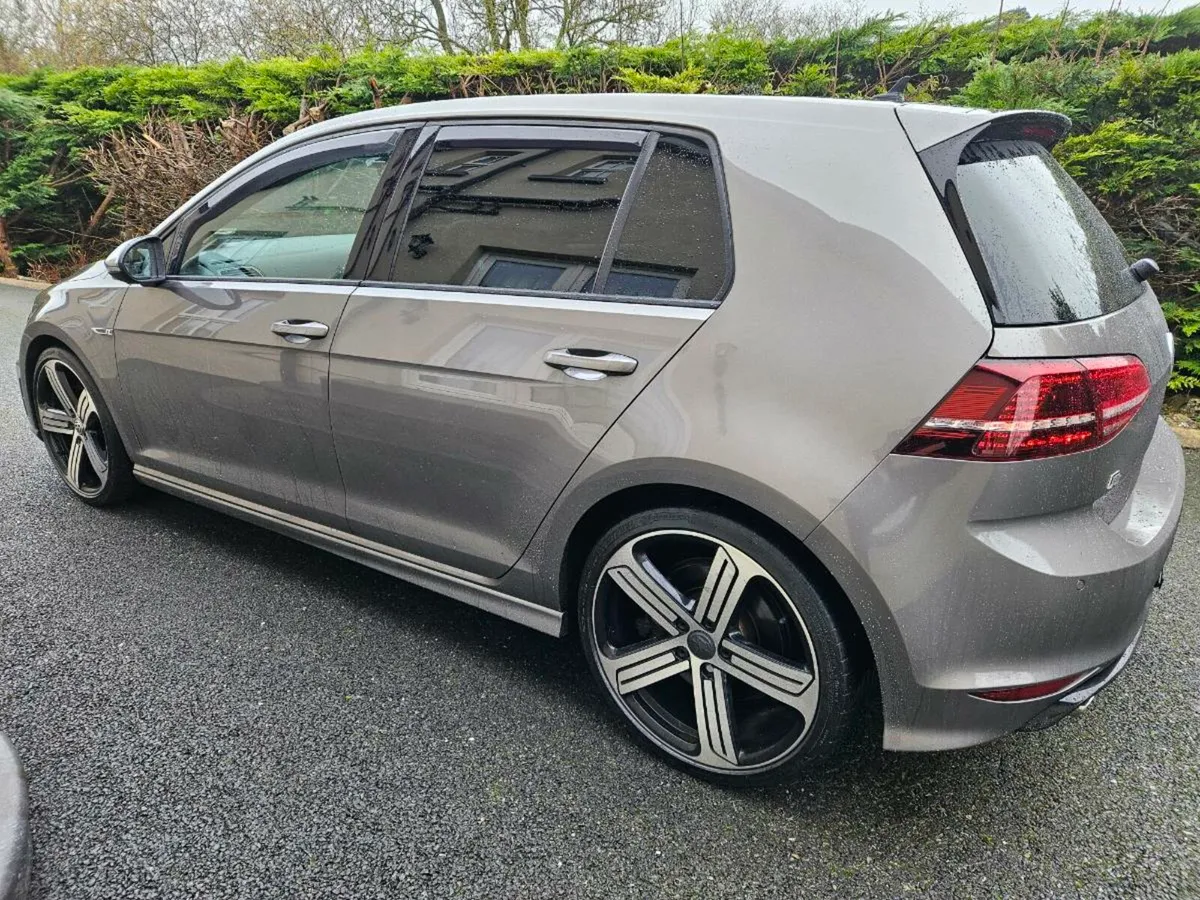 VOLKSWAGEN GOLF R MANUAL - Image 4