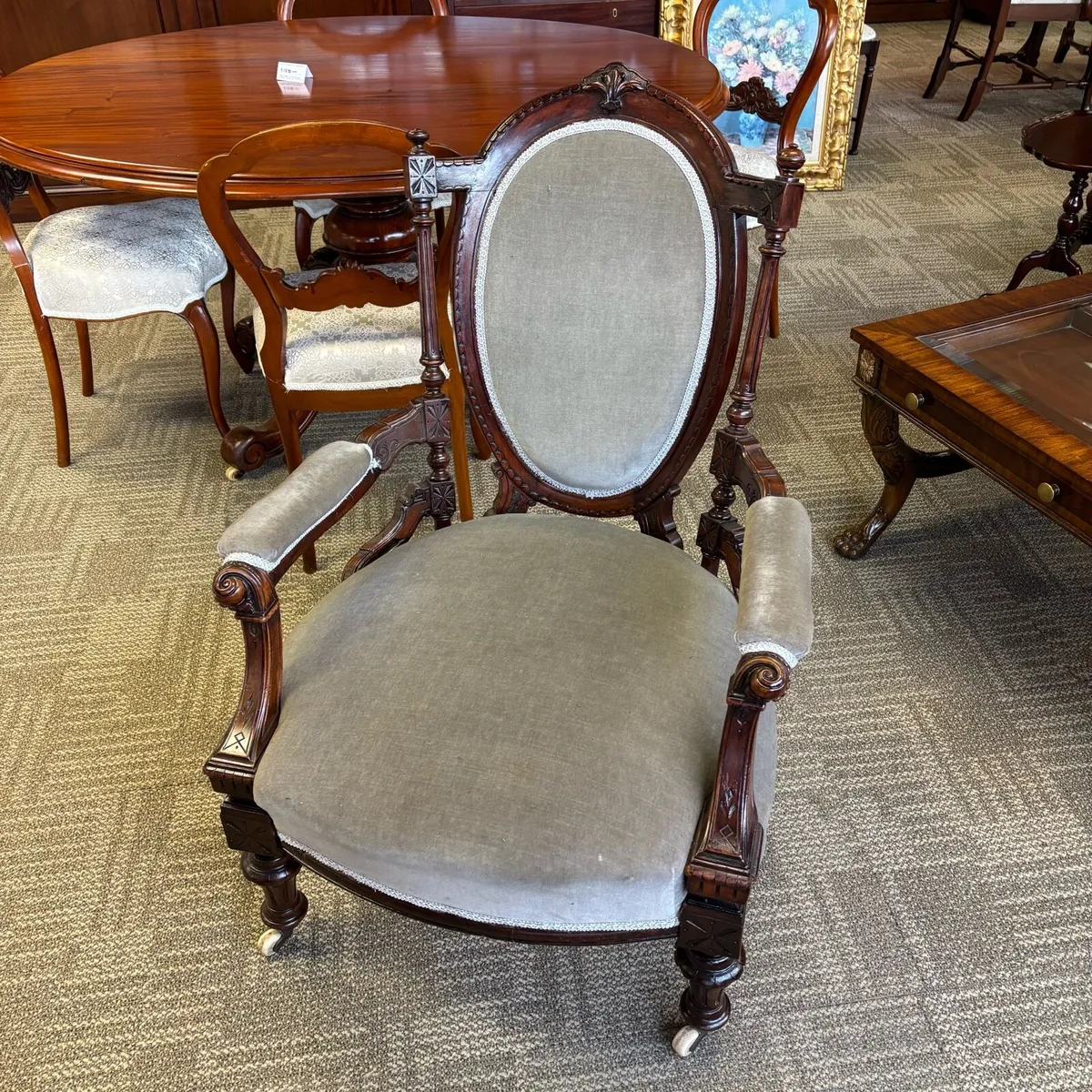 Fabulous Victorian mahogany high back green crush - Image 1