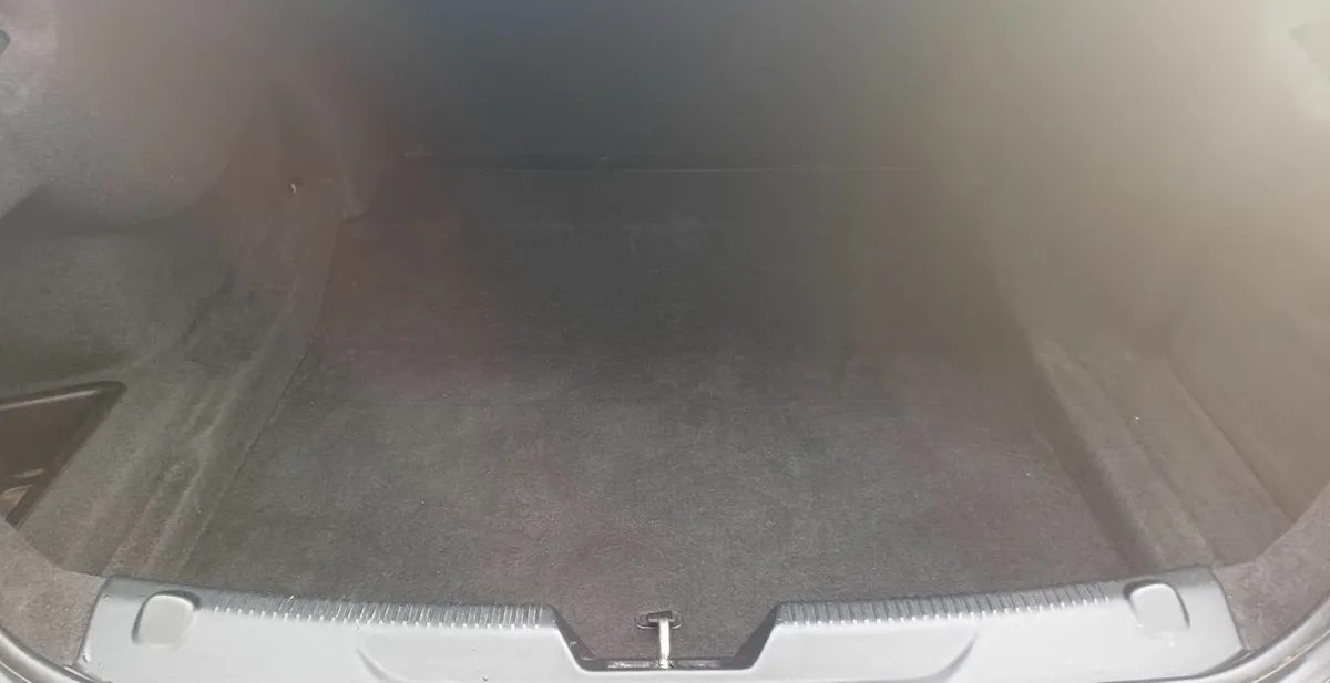 Jaguar XE 2017 R- Sport *PRICE DROP* NCT Mar 2027 - Image 4