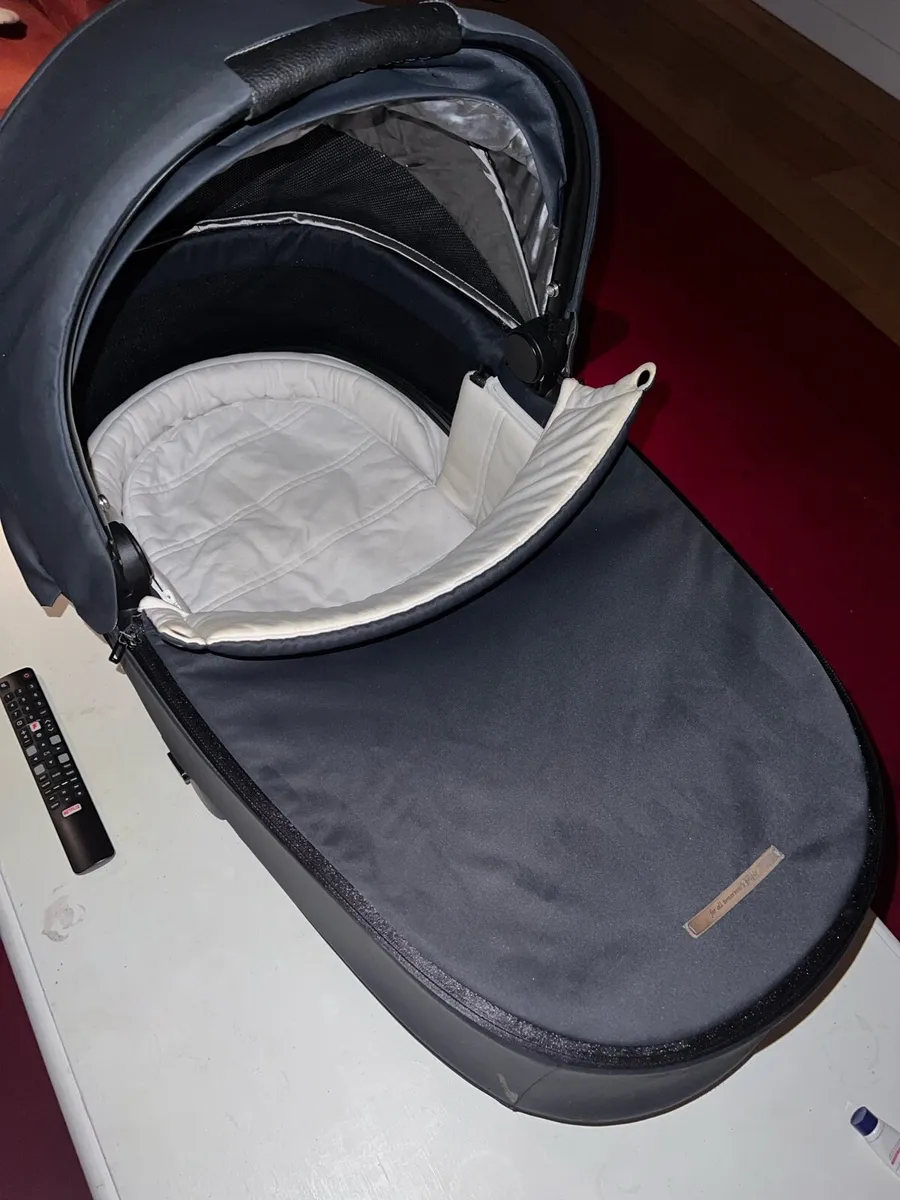 Cybex Priam Lux cot Bassinet - Image 2