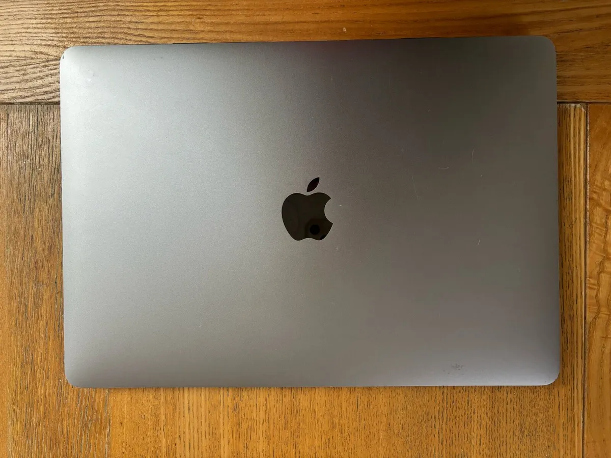 MacBook Pro - Image 2