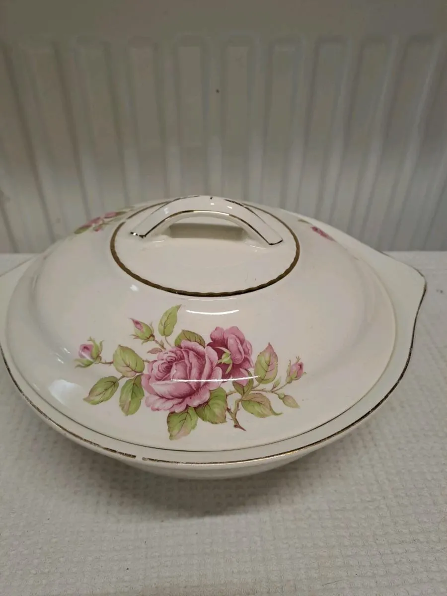 John Maddocks & Sons tureen - Image 2