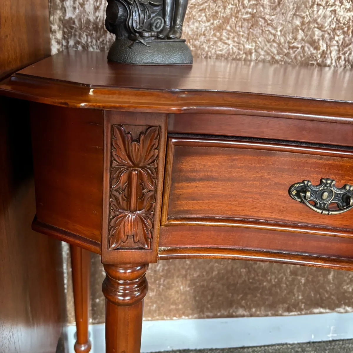Fabulous mahogany curved front console table. Swip - Image 2