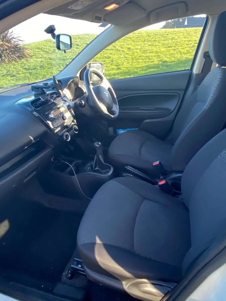 Mitsubishi Space Star 2015 - Image 3