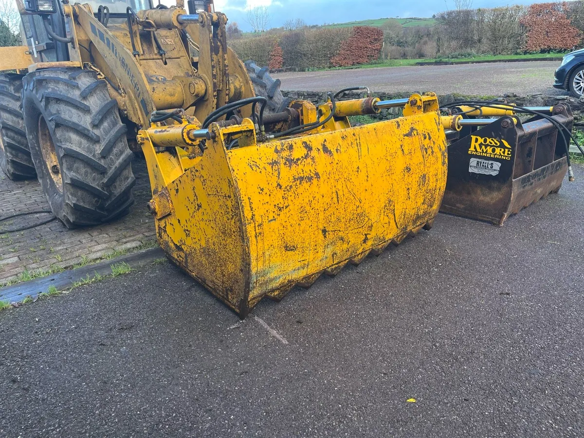 Two silage grabs - Image 1
