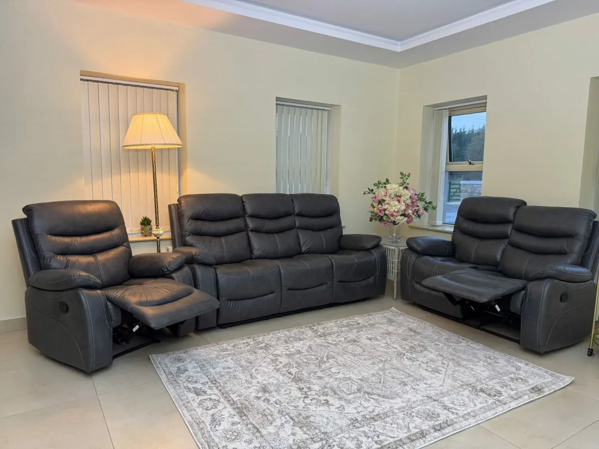 Porter leather suite - Image 1