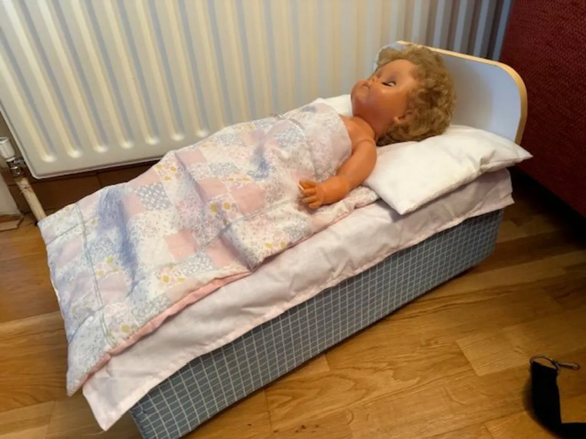 Dolls Bed - Image 2