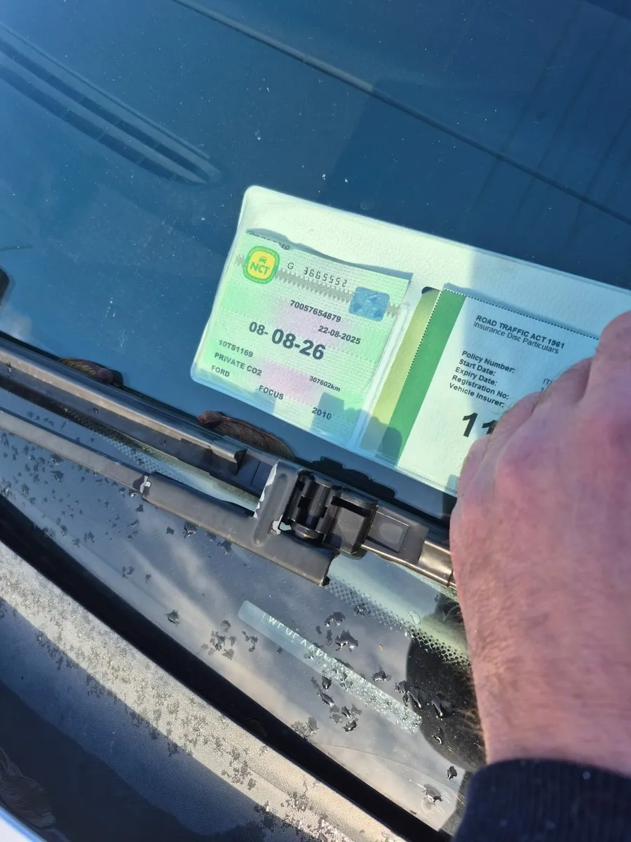 Ford Focus 2010 - Image 2