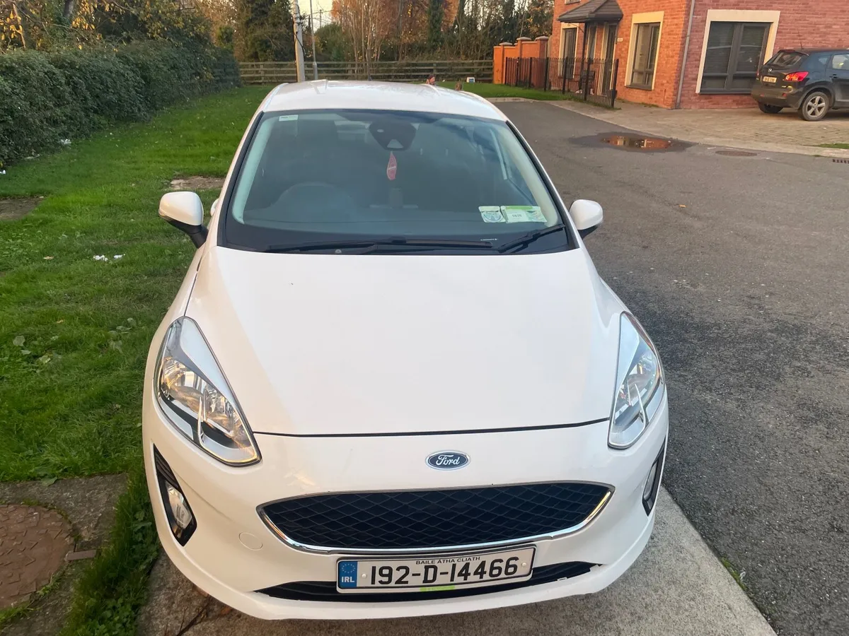 Ford Fiesta 2019 Zetec 1.1L petrol manual - Image 1