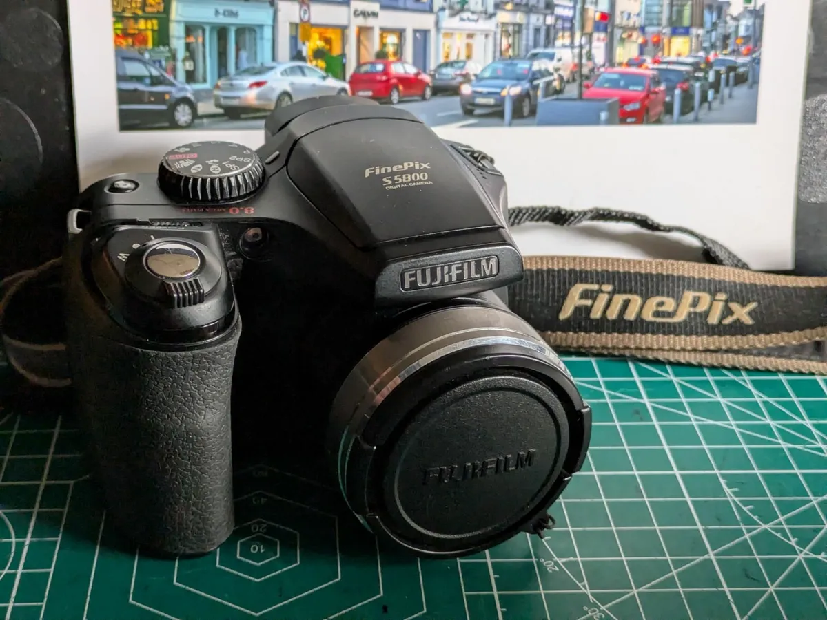 Fujifilm S5800 8MP SuperCCD🌈 digital camera - Image 3