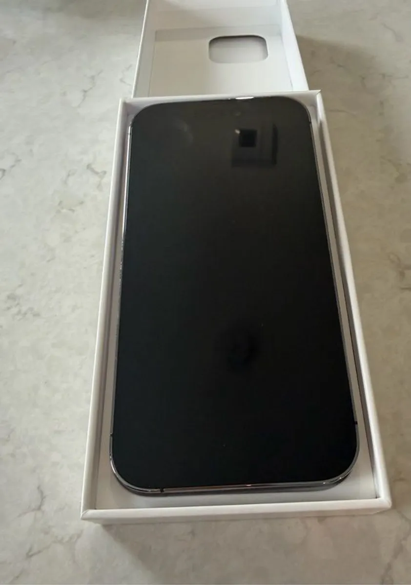 iPhone 14 Pro - Image 2