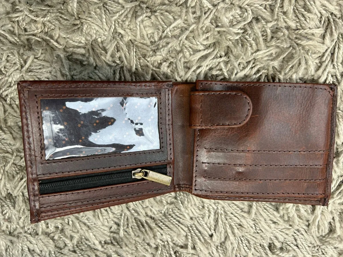 Brand new genuine leather trifold wallet - Image 1