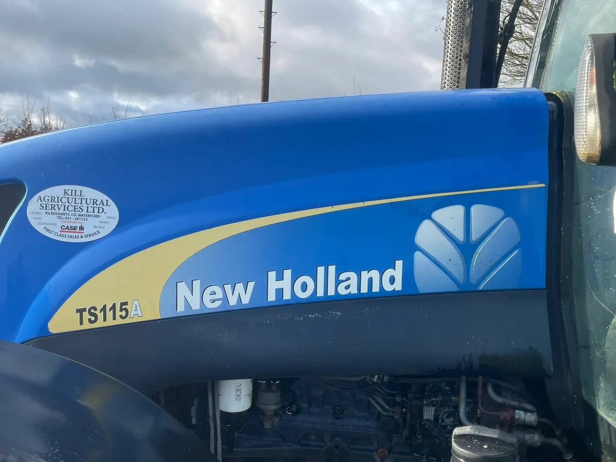 New Holland TS115A - Image 2