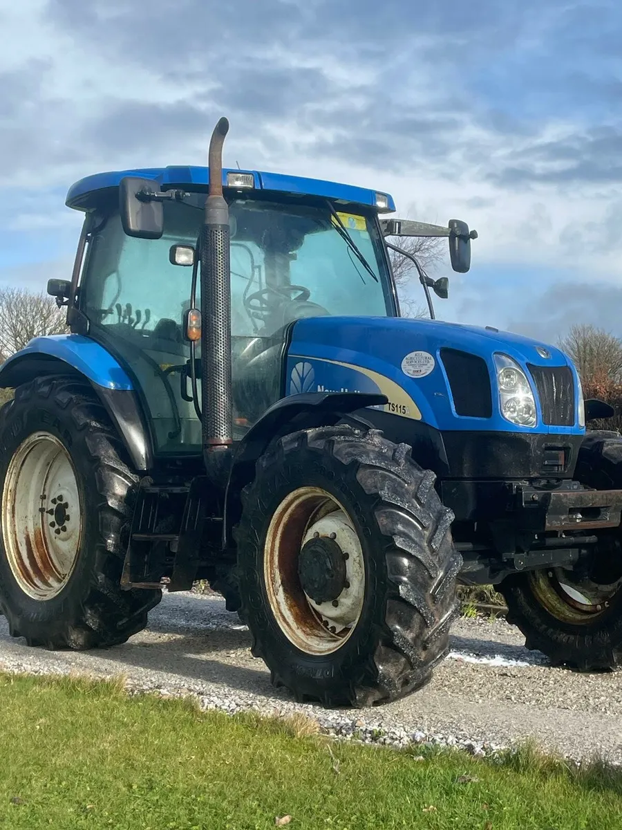 New Holland TS115A - Image 1