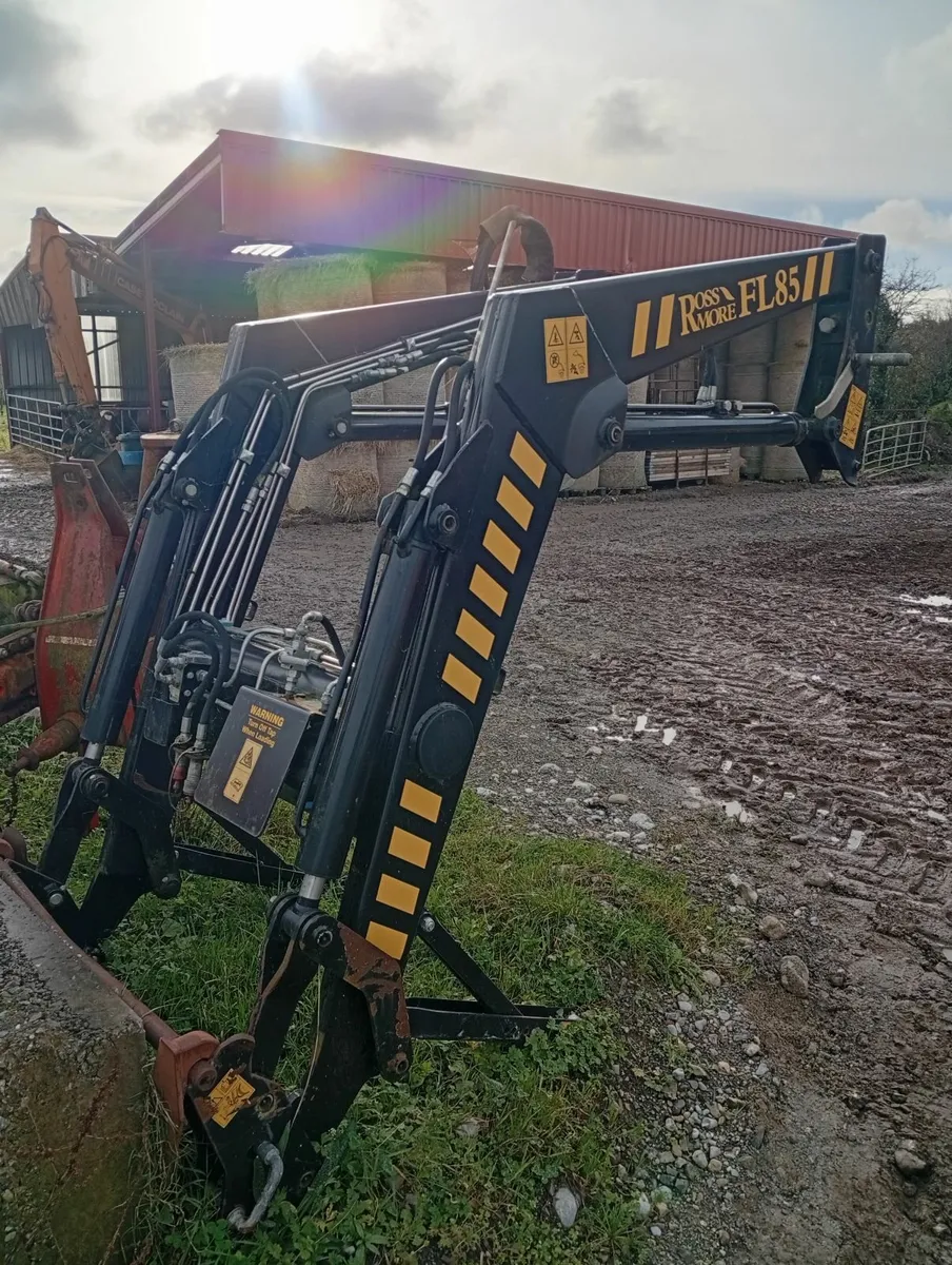 Rossmore loader - Image 1