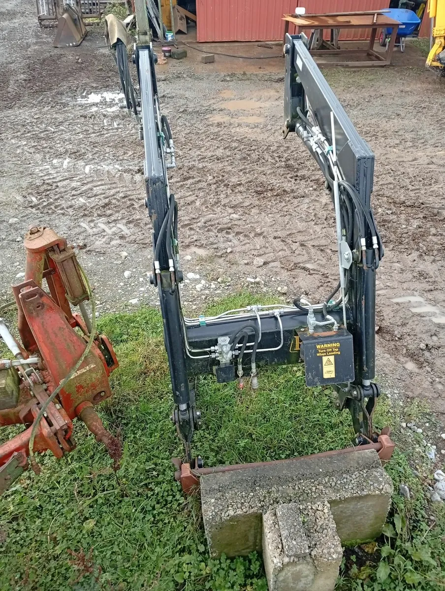 Rossmore loader - Image 4