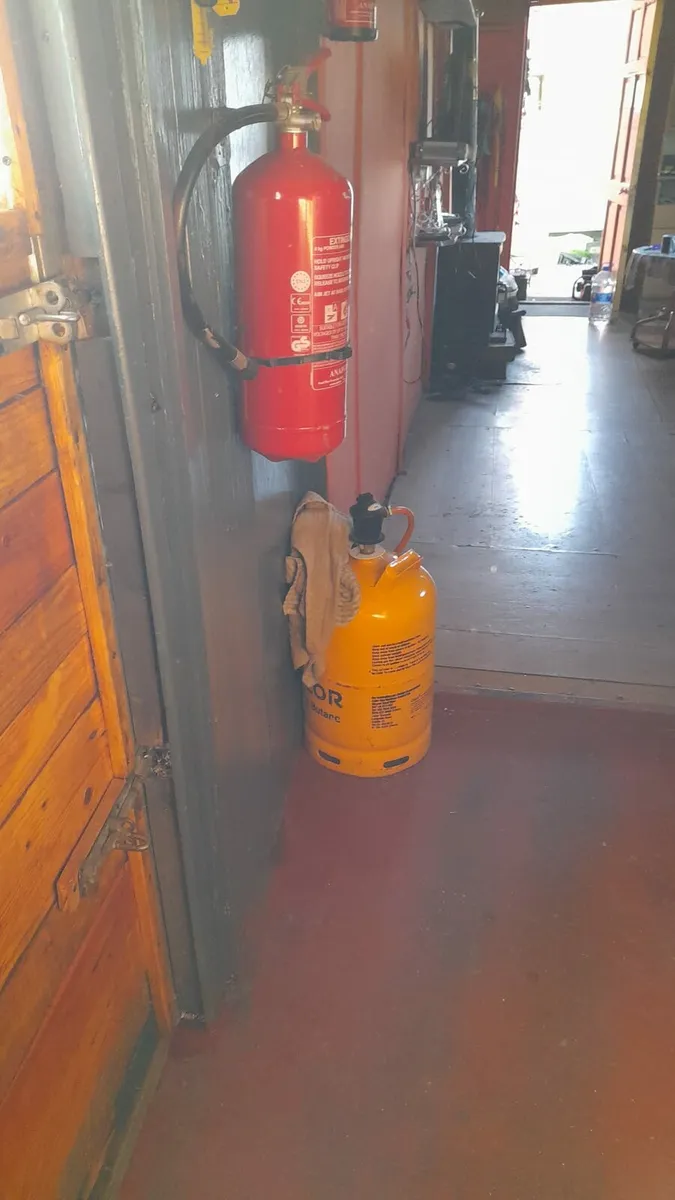 40ft living quaters - Image 4