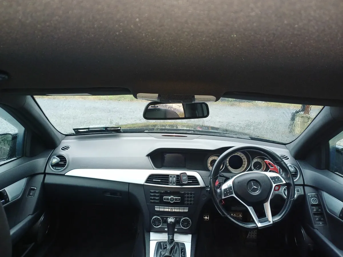 Mercedes-Benz C-Class 2011 - Image 4