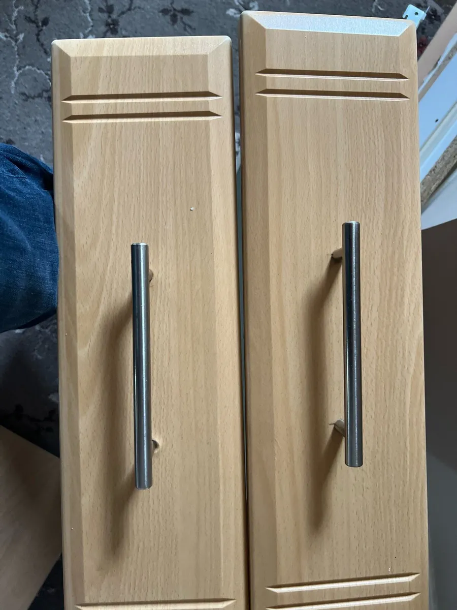 Wardrobe doors and drawers - Image 4