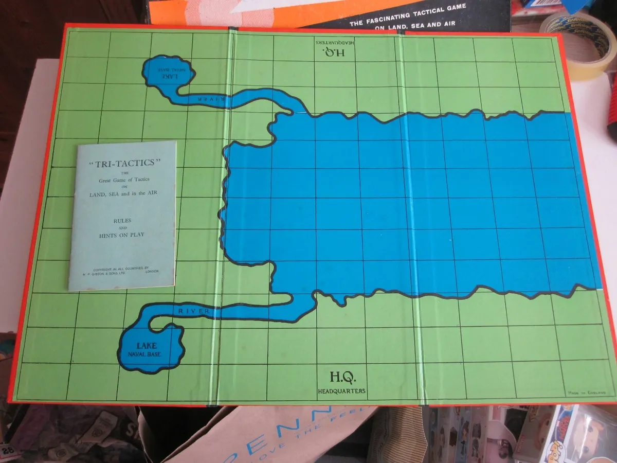 Vintage Tri-Tactics Board Game 1940/1950s - Image 4