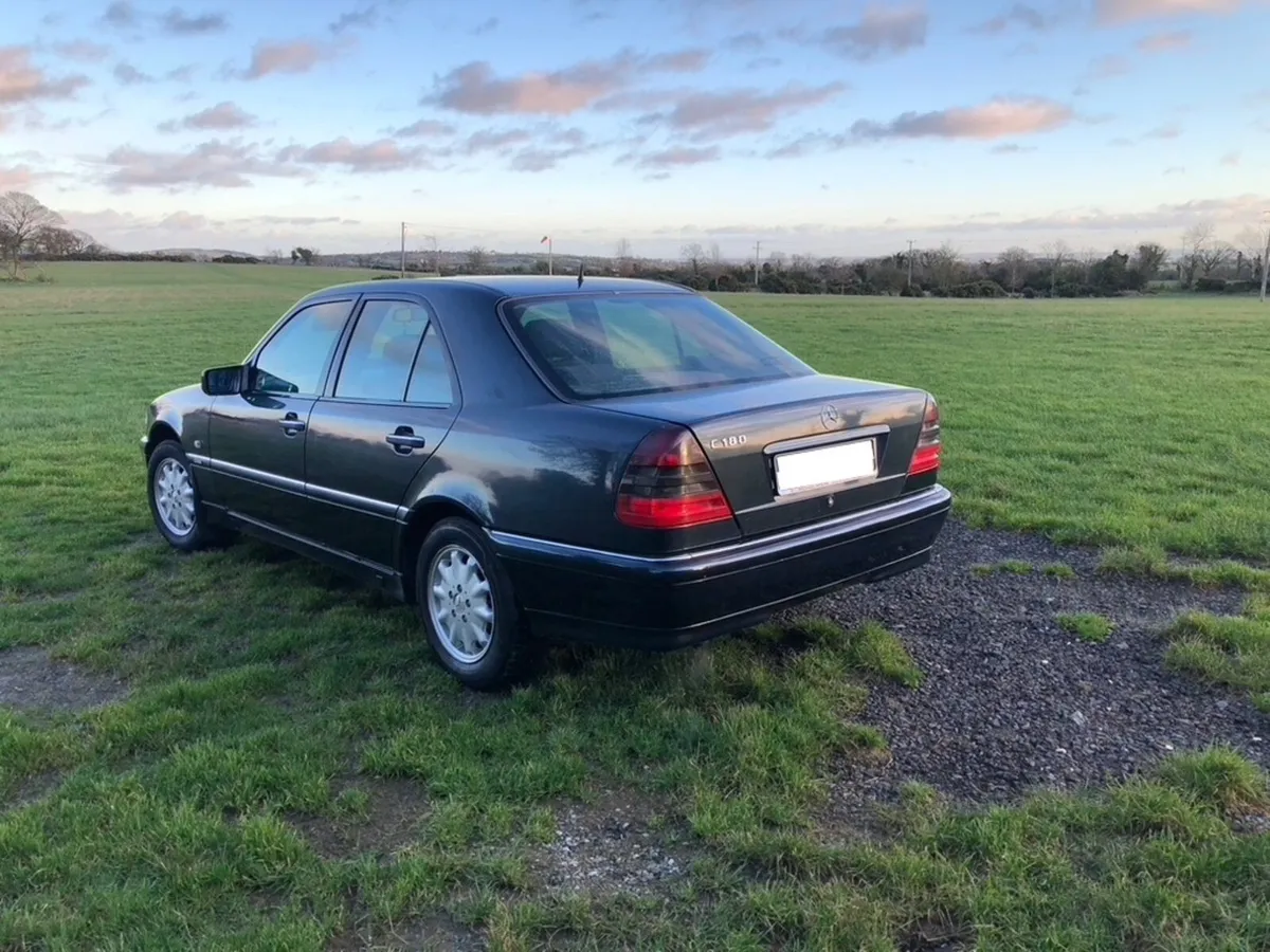 Mercedes-Benz C-Class 1998 - Image 3