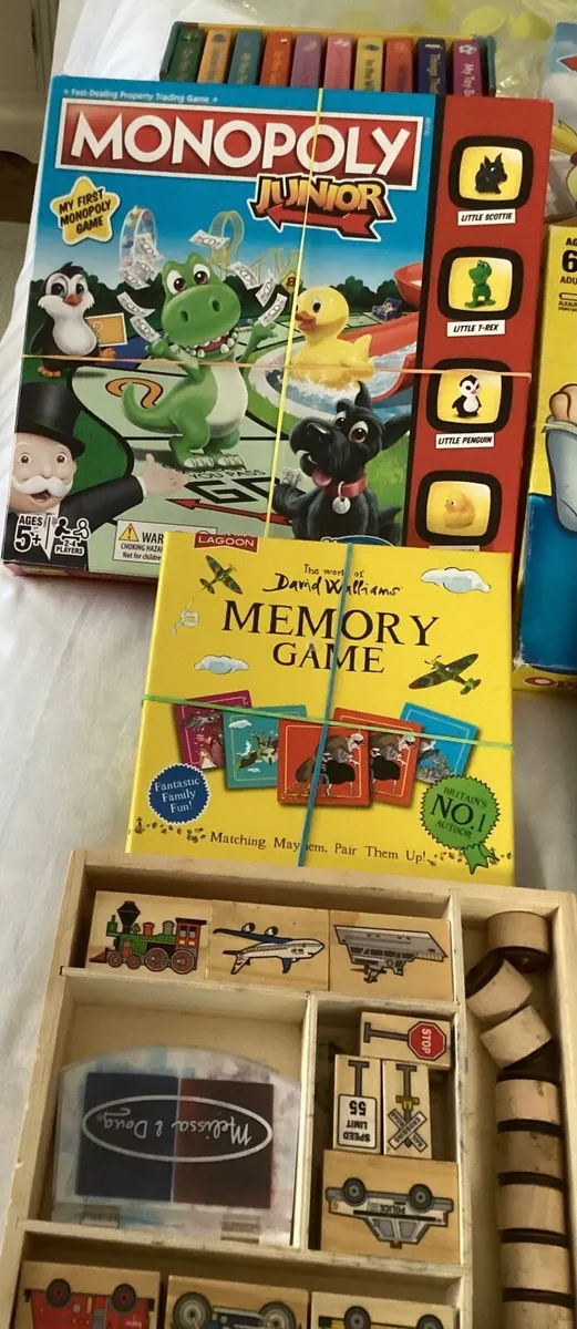 Jigsaws and games - Image 3