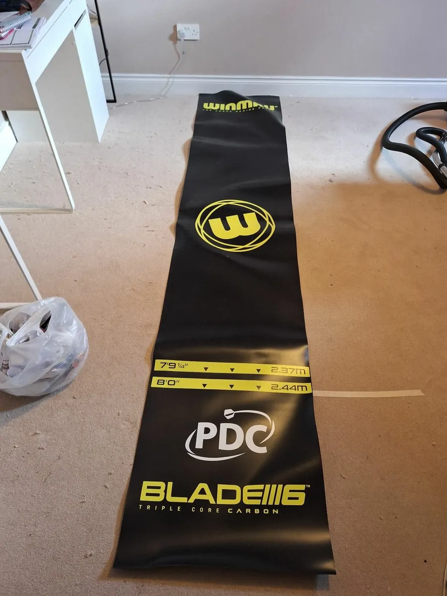 Winmau Blade6 PVC darts mat - Image 2