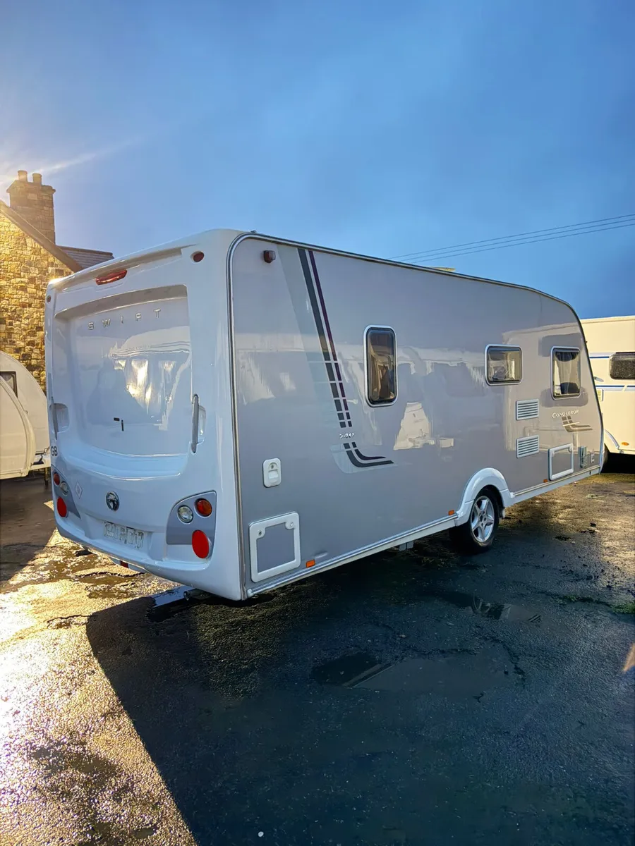 ✨SWIFT CONQUEROR SILVER SIDE 4 BERTH FIXED BED✨ - Image 2