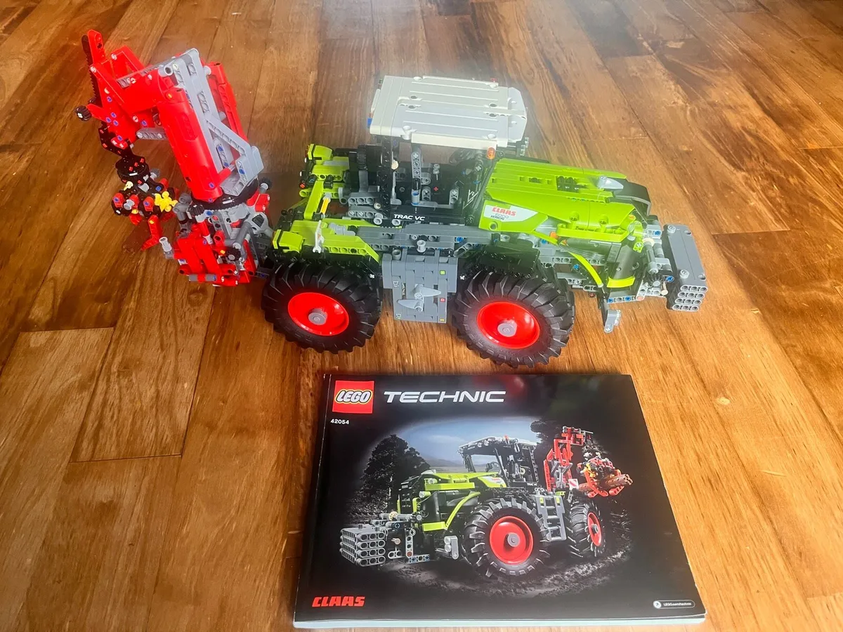 LEGO 42054 Technic CLAAS Xerion 5000 Tractor - Image 3
