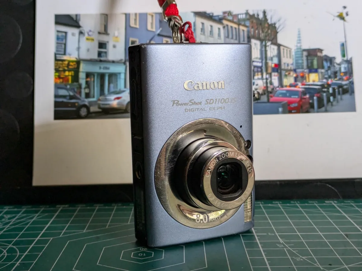 Canon PowerShot SD 1100 IS 8MP CCD🌈 digital 📸 - Image 1