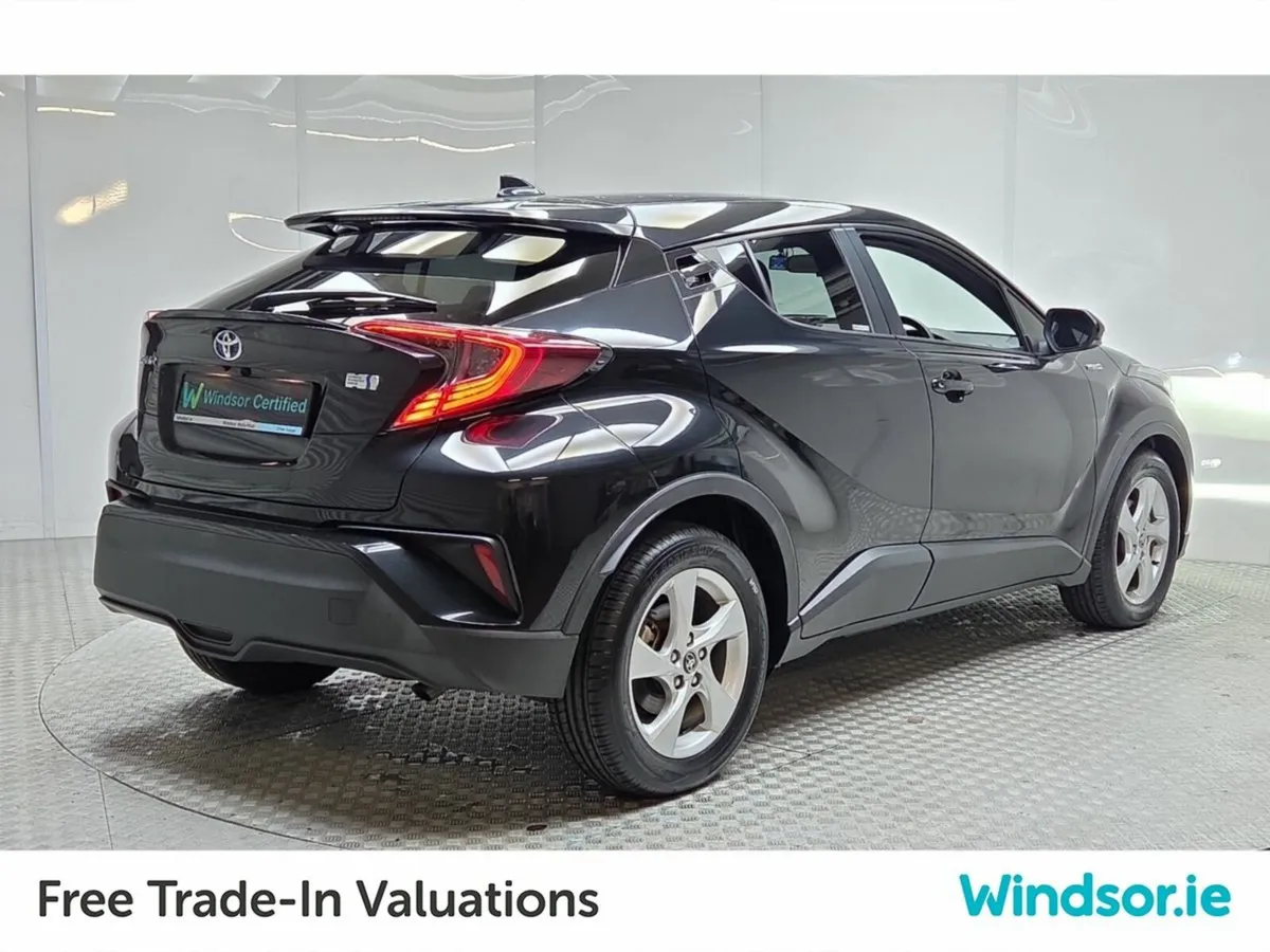 Toyota C-HR 1.8 G Hybrid *Top spec* - Image 3