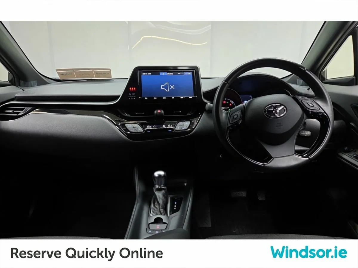Toyota C-HR 1.8 G Hybrid *Top spec* - Image 4
