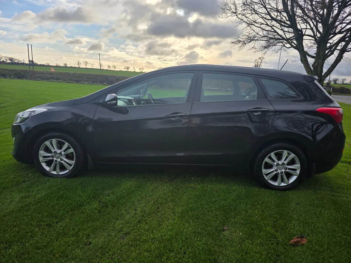 Hyundai i30  ( 1.4 diesel NCT) - Image 3