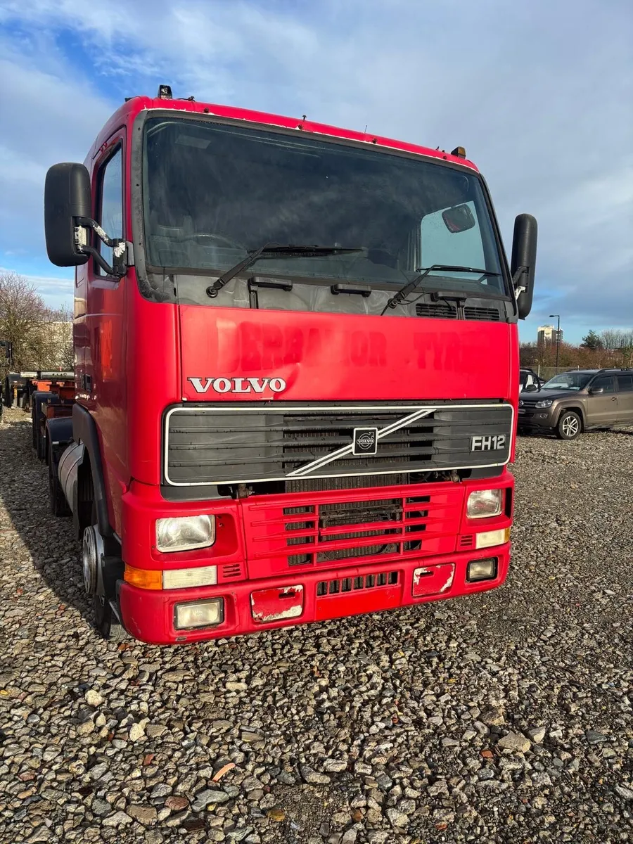 Volvo Fh and 20ft skelly - Image 3