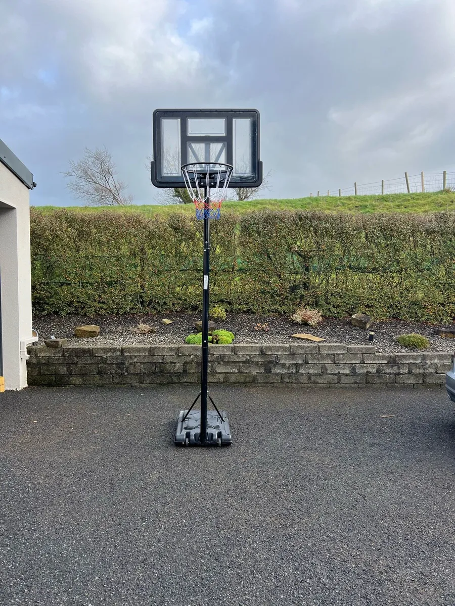Adjustable basket ball hoop - Image 1