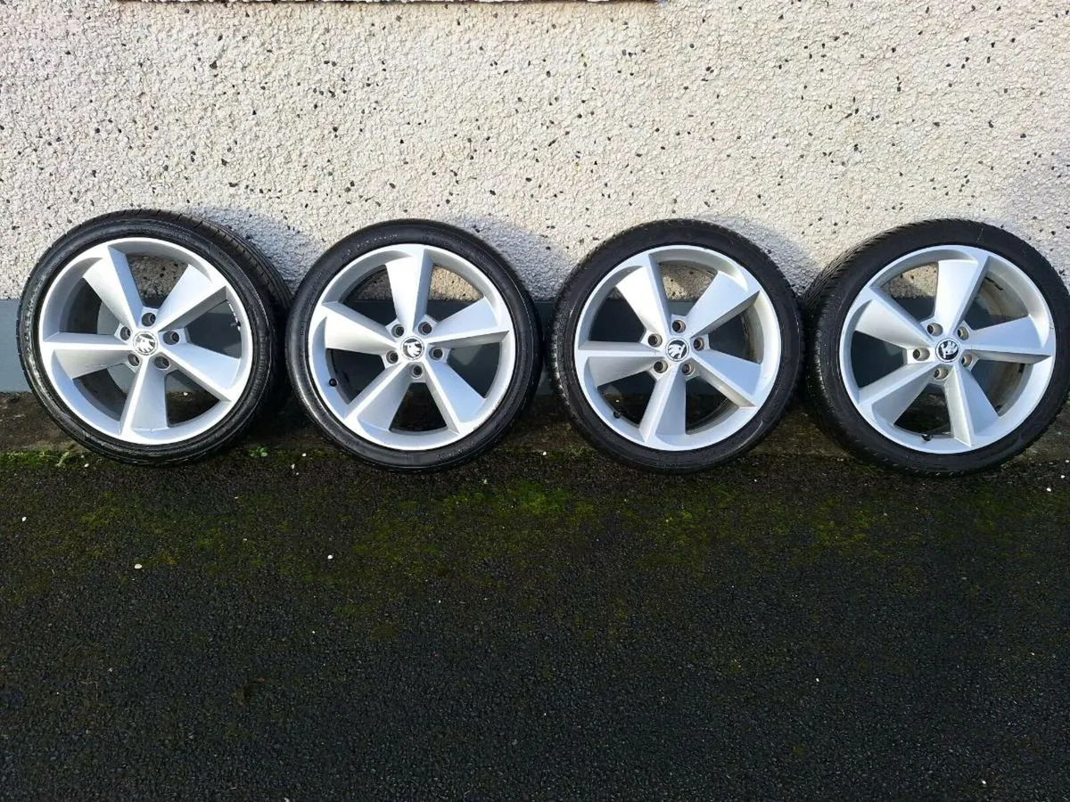 18" Genuine Skoda Octavia Alloy Wheels - Image 1