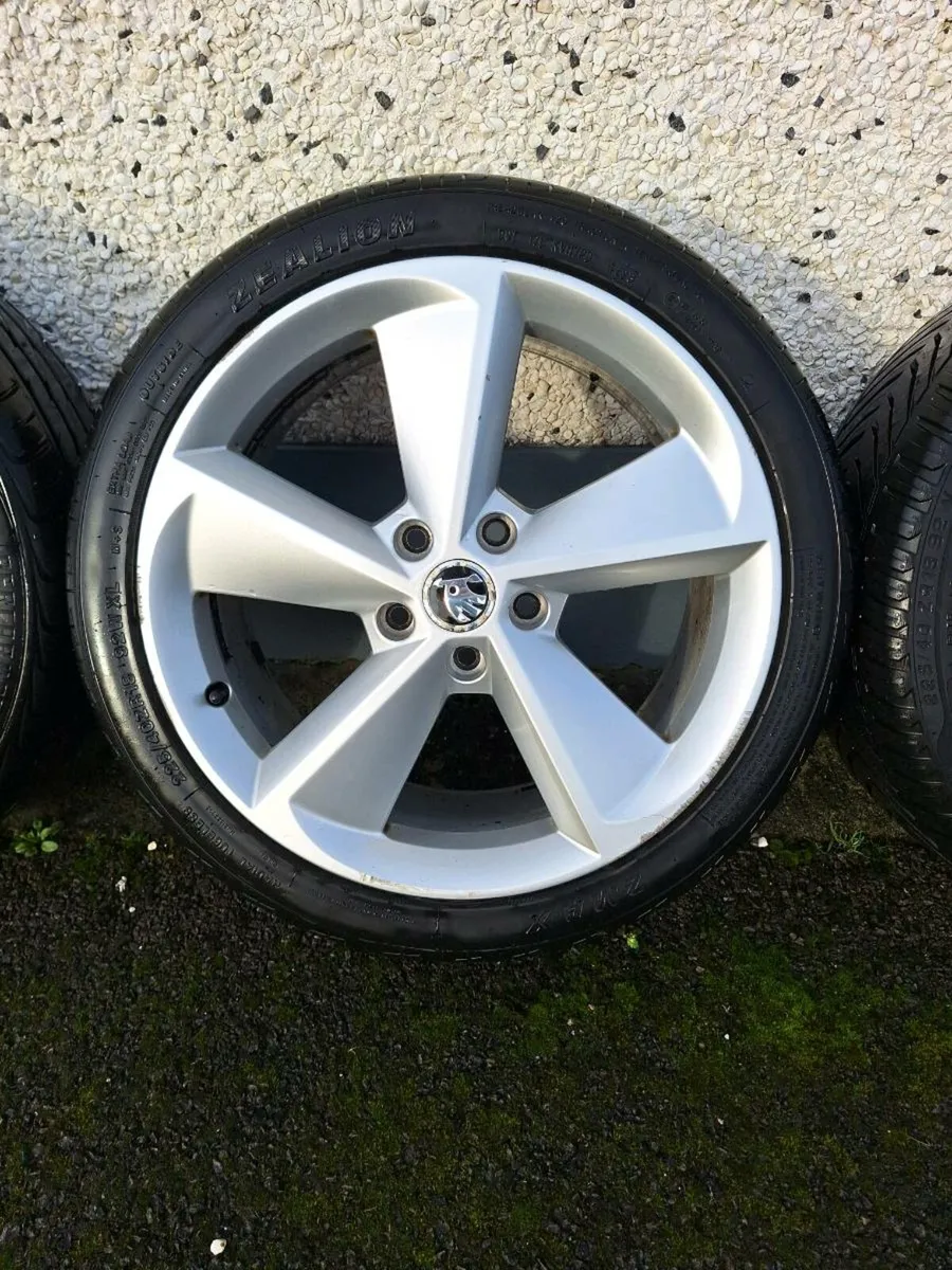 18" Genuine Skoda Octavia Alloy Wheels - Image 4
